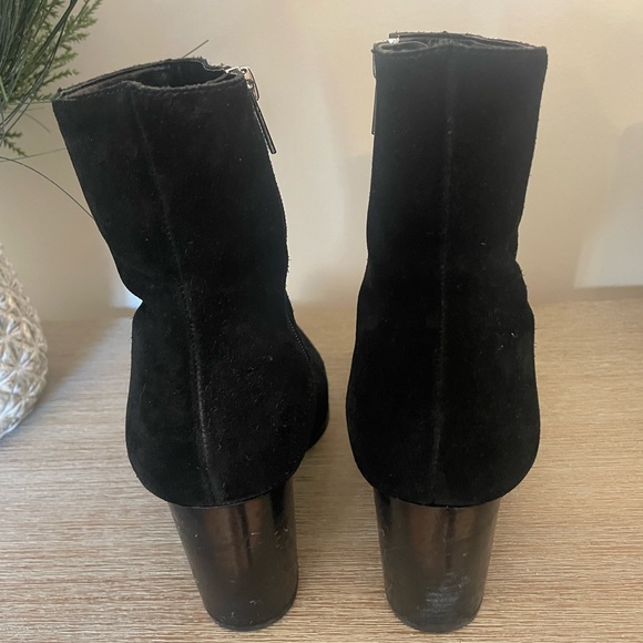 Superb pair of Marc Fisher brand ankle boots in very good condition - Picture 7 of 7